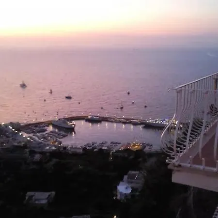 Luxury Flat In * Capri