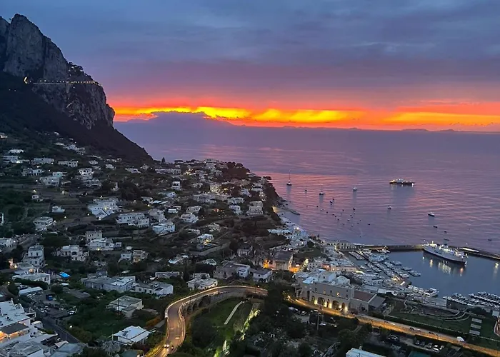 Luxury Flat In * Capri